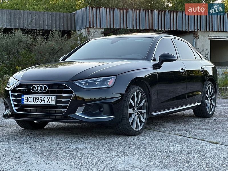 Седан Audi A4 2020 в Новояворівську