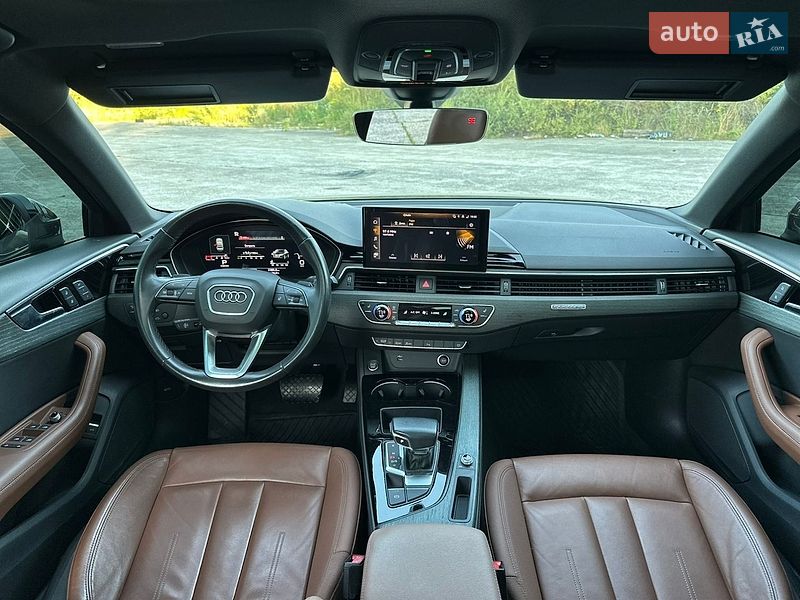 Седан Audi A4 2020 в Новояворівську