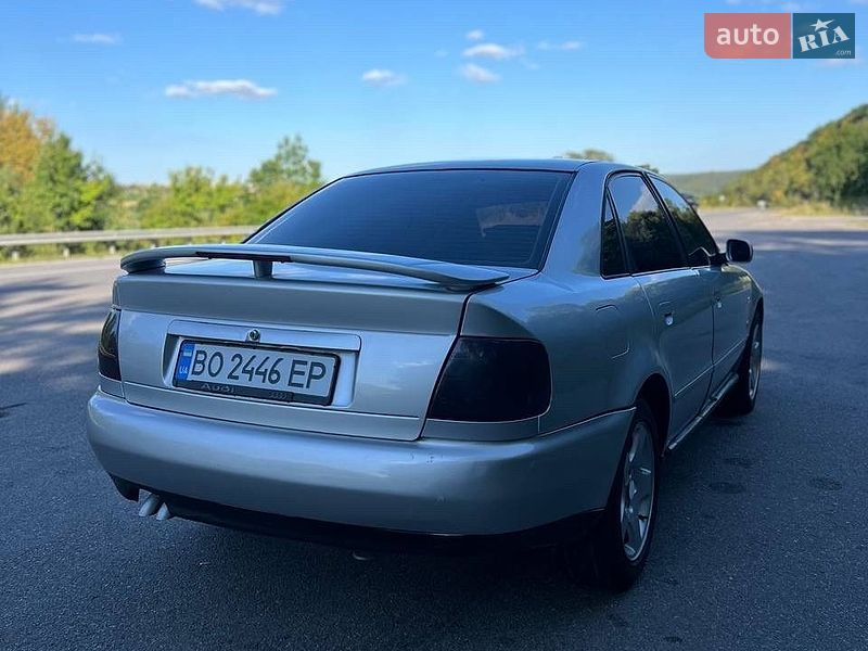 Седан Audi A4 1998 в Заліщиках