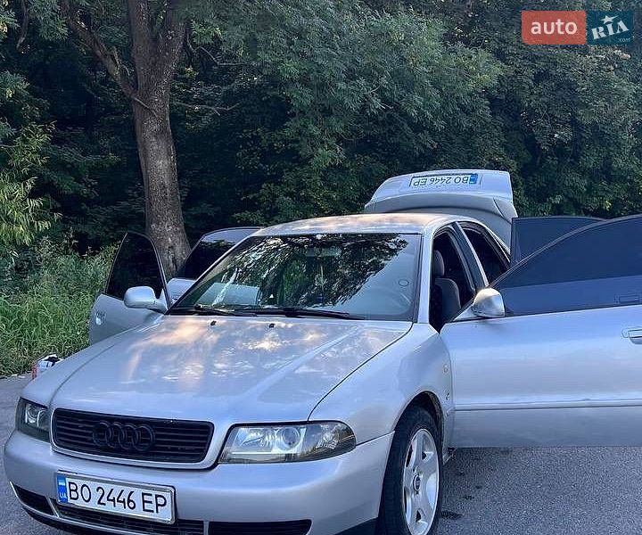 Седан Audi A4 1998 в Заліщиках
