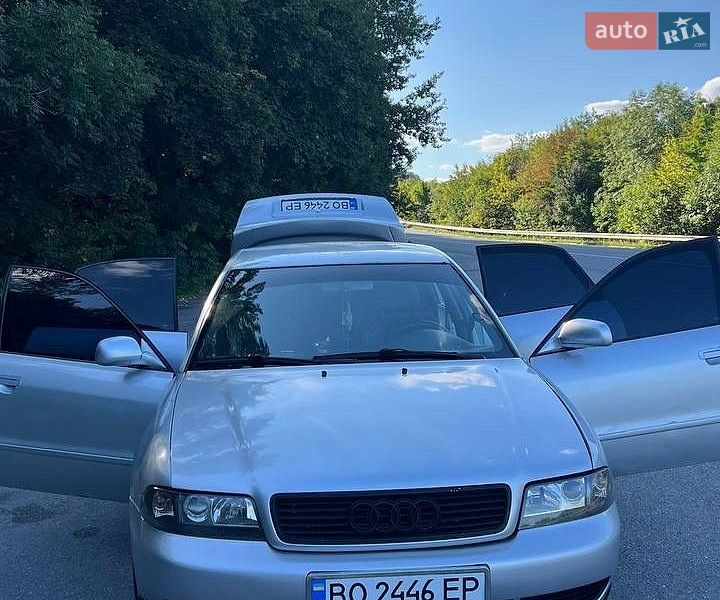 Седан Audi A4 1998 в Заліщиках