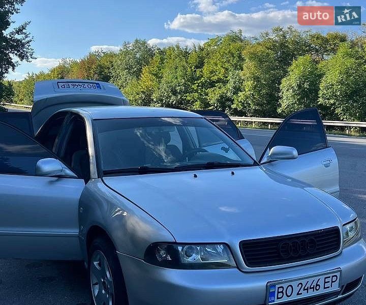 Седан Audi A4 1998 в Заліщиках