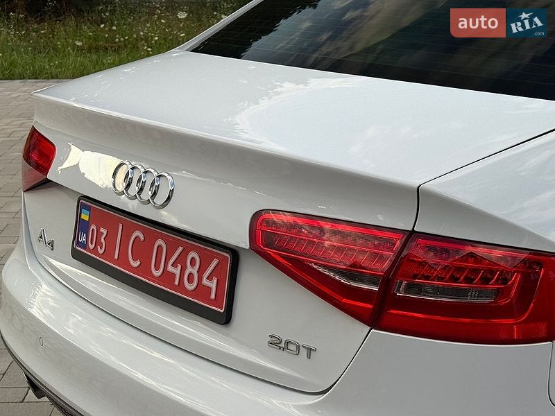 Седан Audi A4 2015 в Луцке