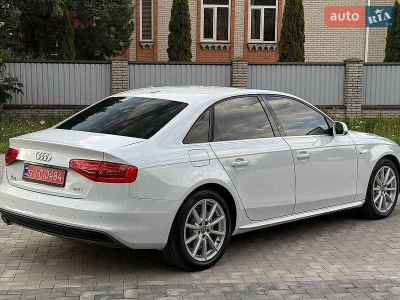 Седан Audi A4 2015 в Луцке