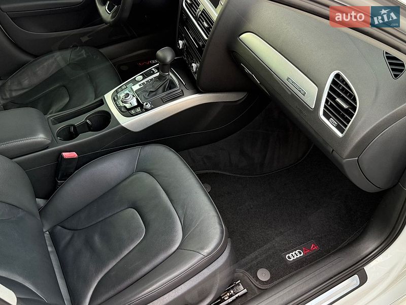 Седан Audi A4 2015 в Луцке