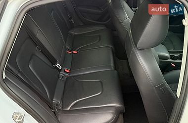 Седан Audi A4 2015 в Луцке