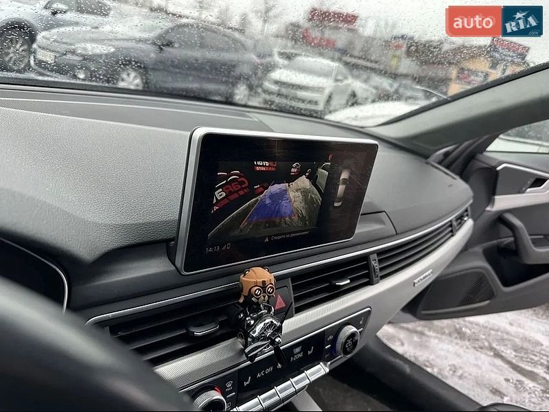 Седан Audi A4 2018 в Днепре