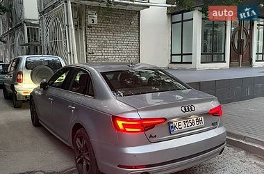 Седан Audi A4 2018 в Днепре