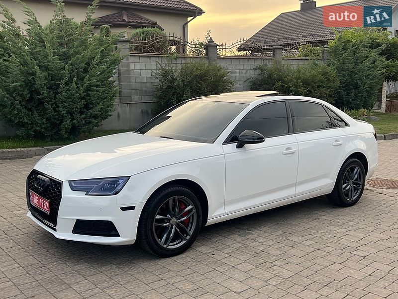 Седан Audi A4 2017 в Ровно