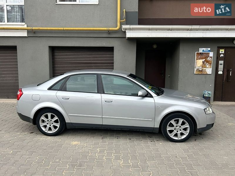 Седан Audi A4 2002 в Черновцах