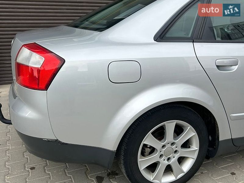Седан Audi A4 2002 в Черновцах