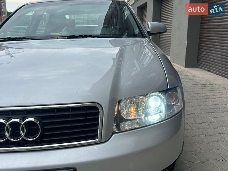 Седан Audi A4 2002 в Черновцах