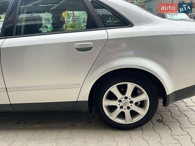 Седан Audi A4 2002 в Черновцах