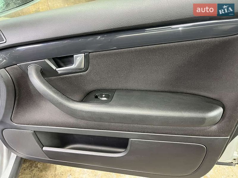 Седан Audi A4 2002 в Черновцах