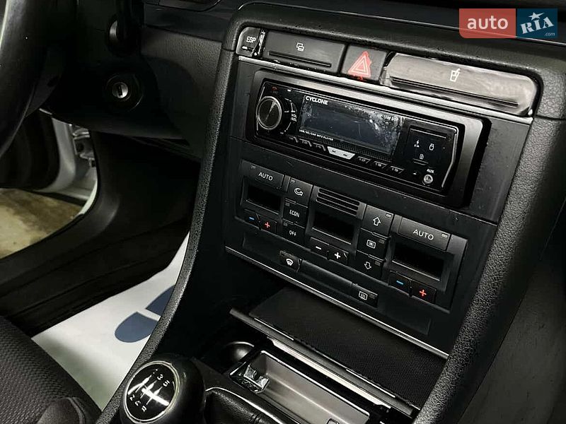 Седан Audi A4 2002 в Черновцах