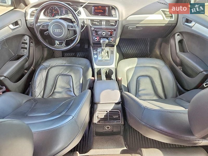 Седан Audi A4 2016 в Львове