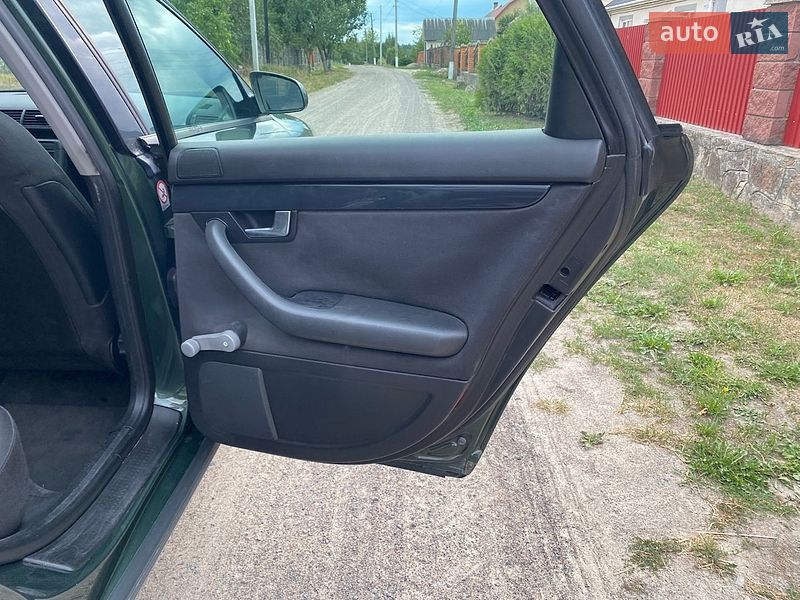 Універсал Audi A4 2001 в Рокитному