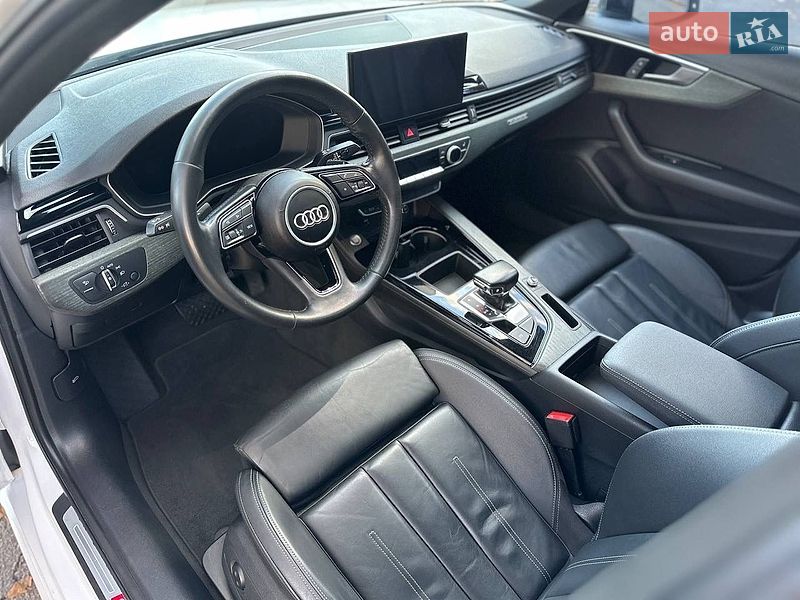Седан Audi A4 2019 в Киеве