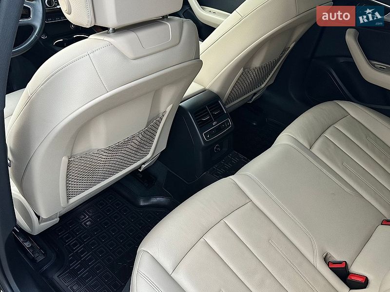 Седан Audi A4 2017 в Рівному