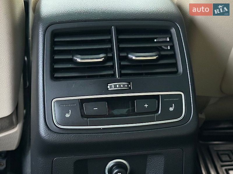 Седан Audi A4 2017 в Рівному