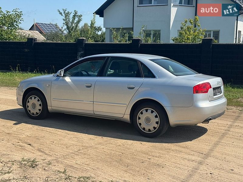 Седан Audi A4 2005 в Сарнах