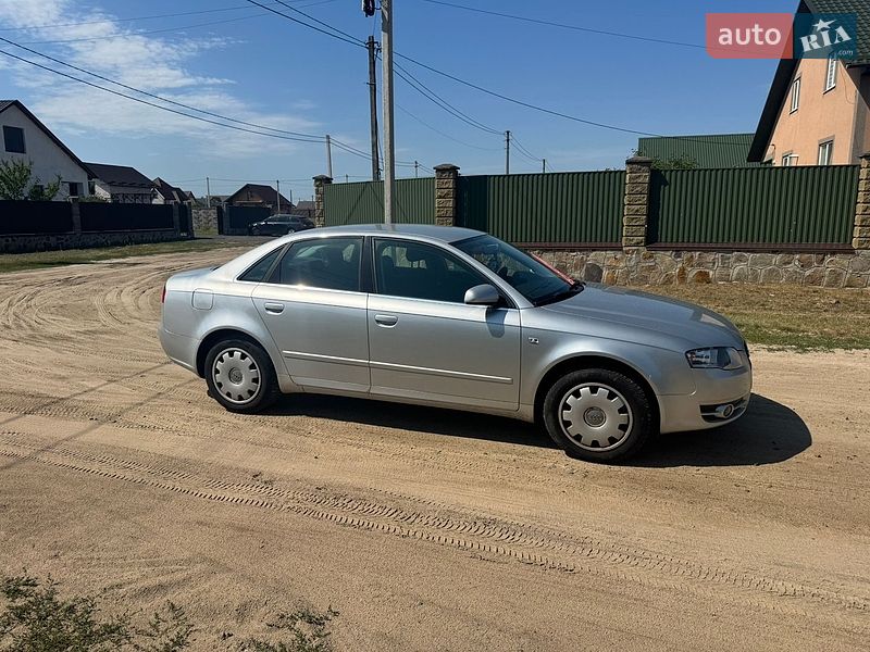 Седан Audi A4 2005 в Сарнах