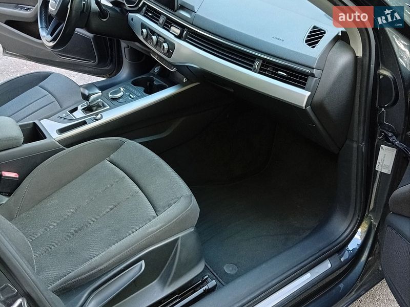 Універсал Audi A4 2017 в Львові
