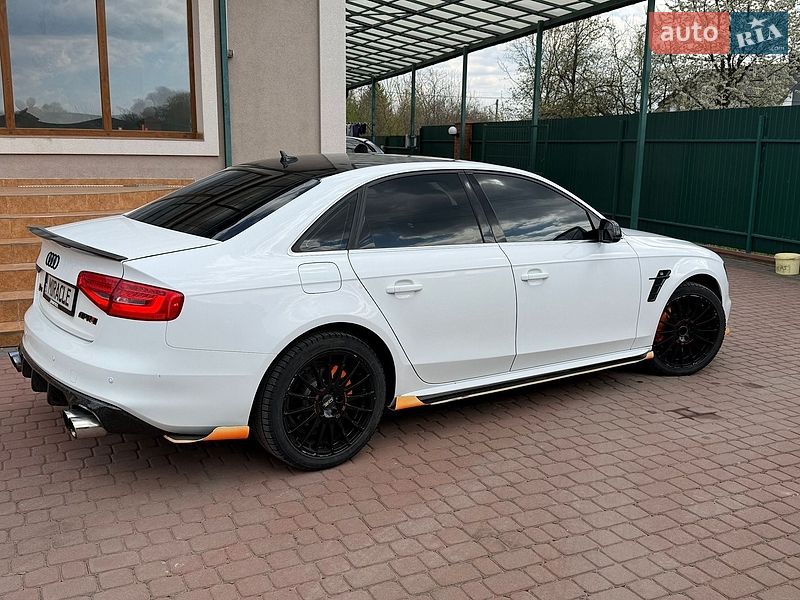 Седан Audi A4 2015 в Мироновке