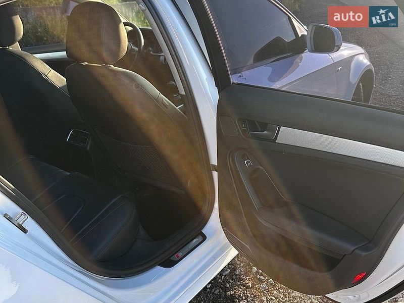 Седан Audi A4 2015 в Одесі