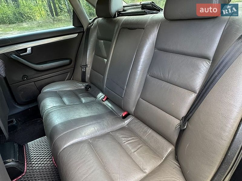 Седан Audi A4 2003 в Городні