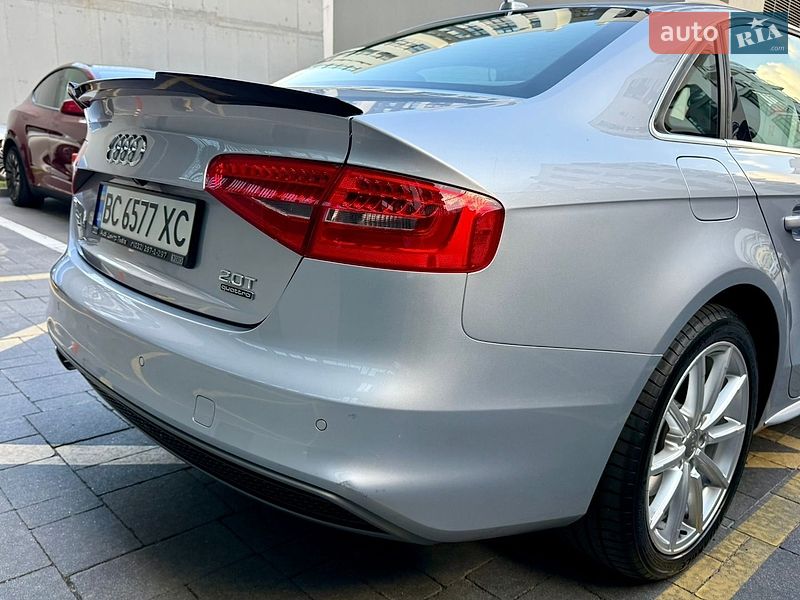Седан Audi A4 2015 в Львове