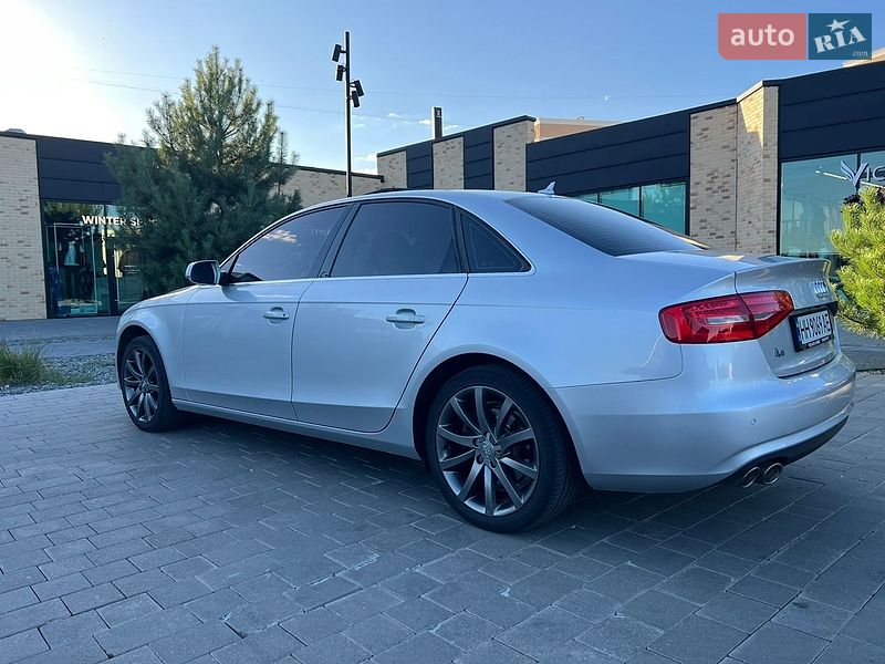 Седан Audi A4 2012 в Сумах