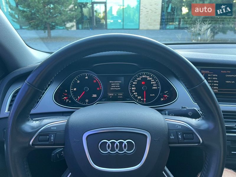 Седан Audi A4 2012 в Сумах