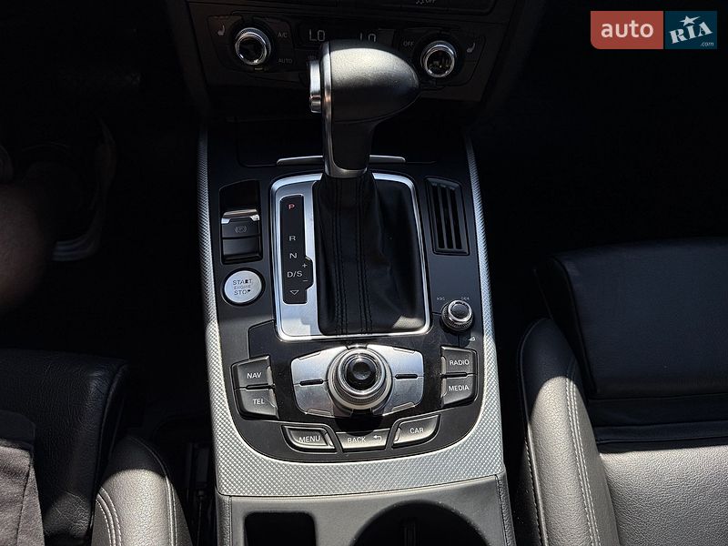 Седан Audi A4 2015 в Киеве