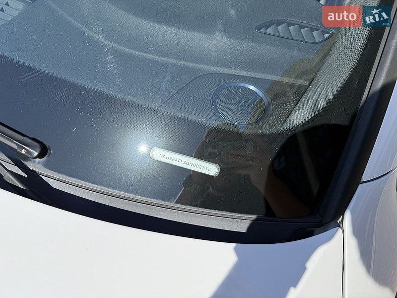 Седан Audi A4 2015 в Києві