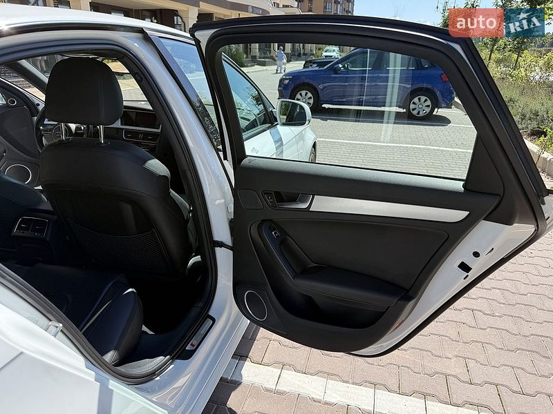 Седан Audi A4 2015 в Києві