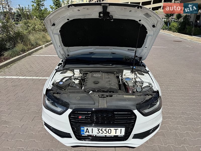 Седан Audi A4 2015 в Києві