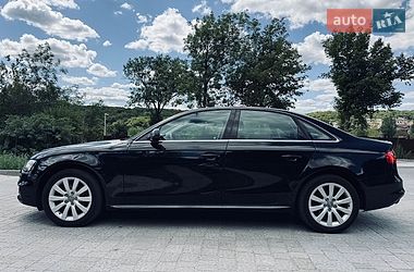 Седан Audi A4 2015 в Львові