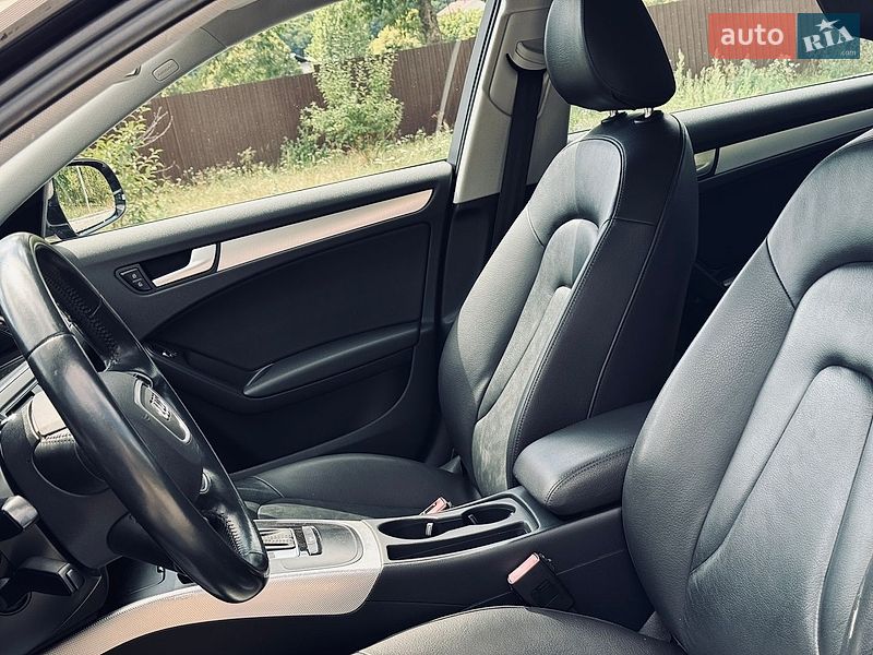 Седан Audi A4 2015 в Львові