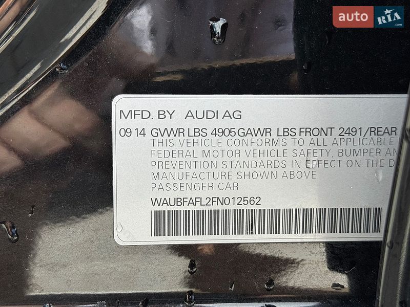 Седан Audi A4 2015 в Львові