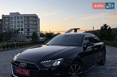 Седан Audi A4 2021 в Мукачевому