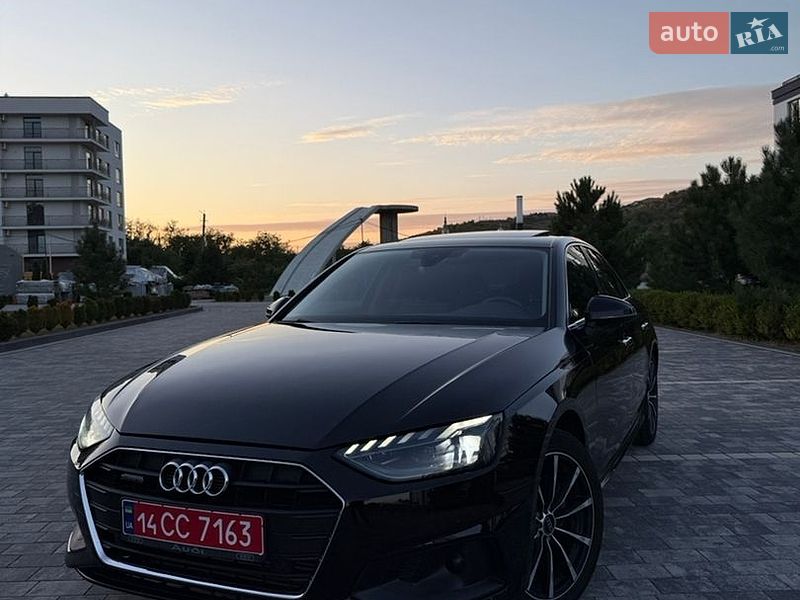 Седан Audi A4 2021 в Мукачевому