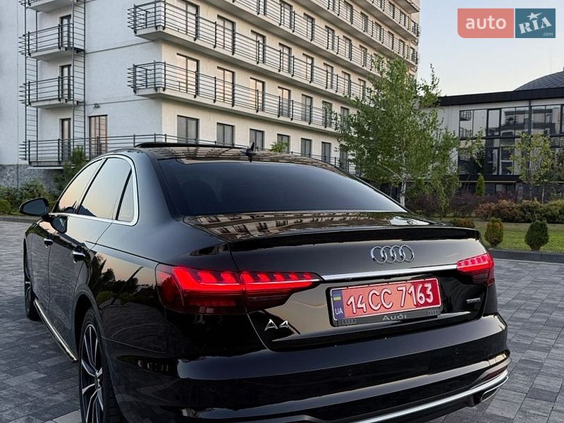 Седан Audi A4 2021 в Мукачевому