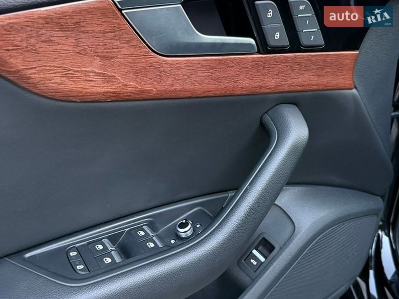 Седан Audi A4 2021 в Мукачевому