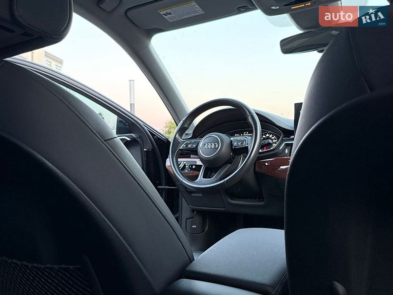 Седан Audi A4 2021 в Мукачевому