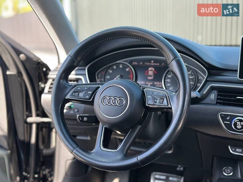 Седан Audi A4 2016 в Дніпрі