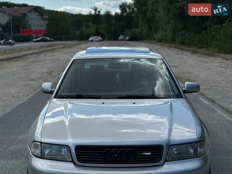 Седан Audi A4 1996 в Дніпрі