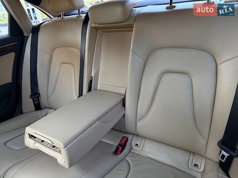Седан Audi A4 2013 в Днепре