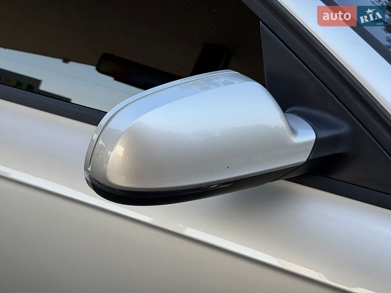 Седан Audi A4 2013 в Днепре