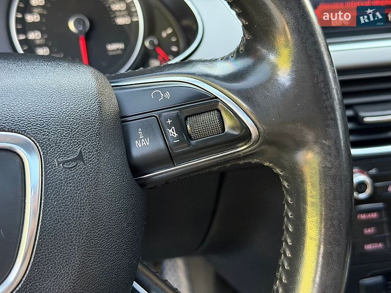 Седан Audi A4 2013 в Днепре